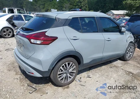 2021 Nissan Kicks Sv Xtronic Cvt z USA, uszkodzony, nr VIN 3N1CP5CV2ML482091